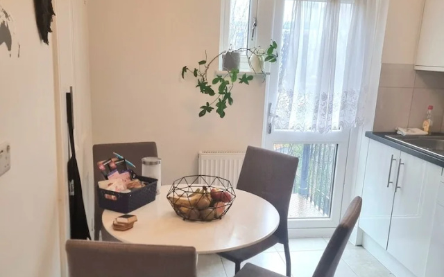 Stylish 2bed 2bath 8min to LondonBridge