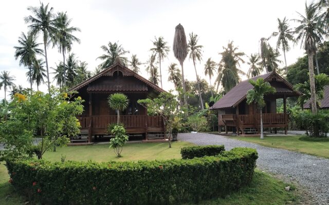 Yoo Sabai Resort