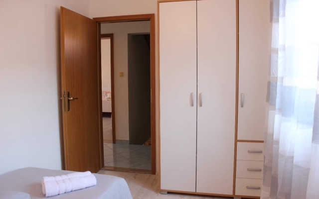 Holiday house Tončica - quiet place: Dol (Brac), Island Brac