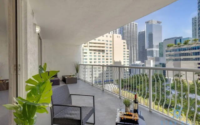 Beautiful 1 BR Apartment With Modern Amenities