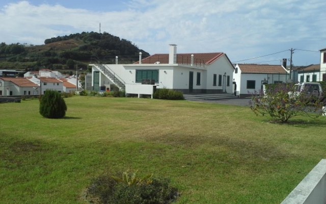 "recent Villa, Located in a Quiet Residential Area, 2km From the Center."