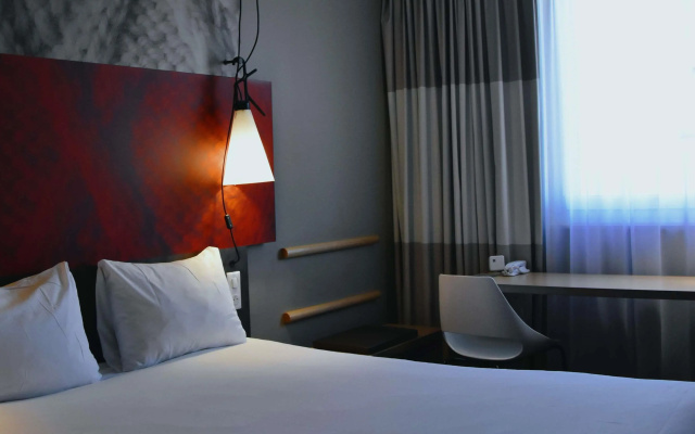 ibis Sens Hotel