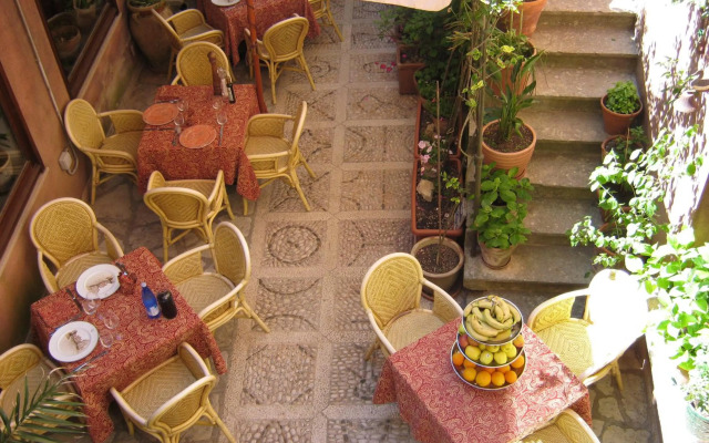 Hotel Elimo