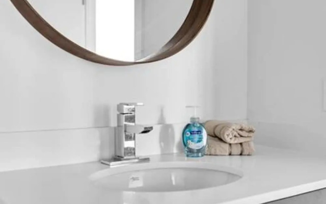 Modern 1BR Apt In Edgewater Free Parking