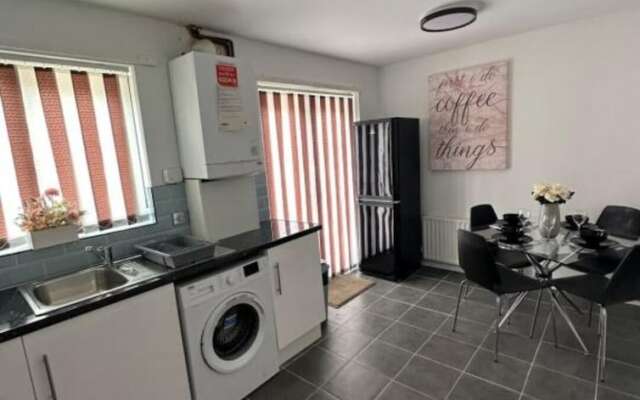 Stunning 3-bed House in Manchester