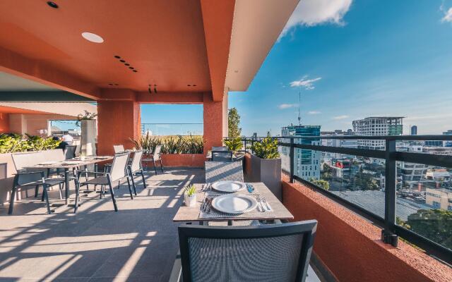Regatta Living Condos