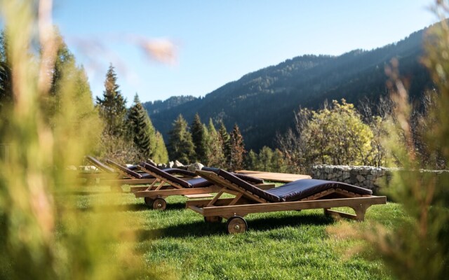 Les Dolomites Mountain Lodges