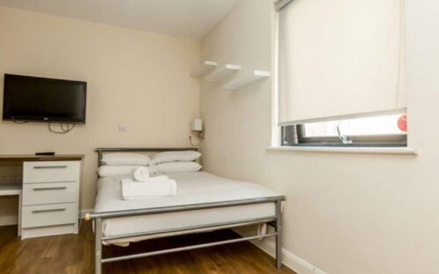 Relax ByMPH-Collection Of 48 Chic Vauxhall Studios