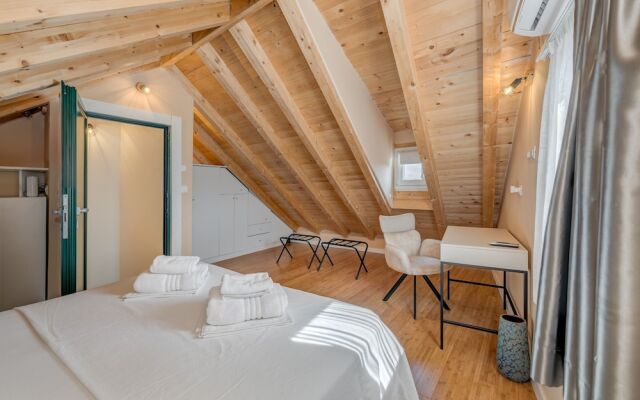 Apt With Terrace and sea View, in Heart of Split