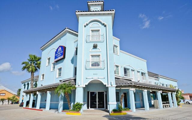 Casa Bella Hotel and Suites