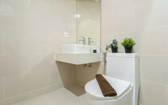 Simple Look Studio Apartment At Daan Mogot City