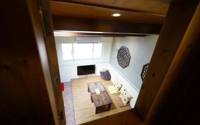 17Phoenix-ConfuciusTemple