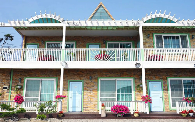 Anmyoendo Gomseom Simile Pension