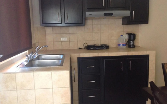 Los Jitos Hotel & Suites