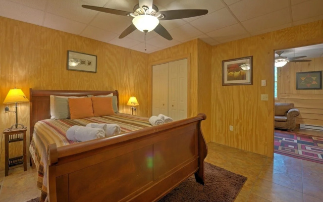 Red Wolf - 2 Br Cabin