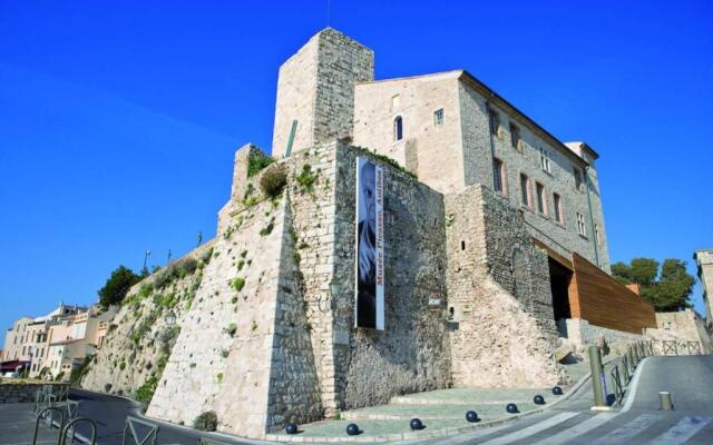 Port Vauban appartement F3 refait à neuf