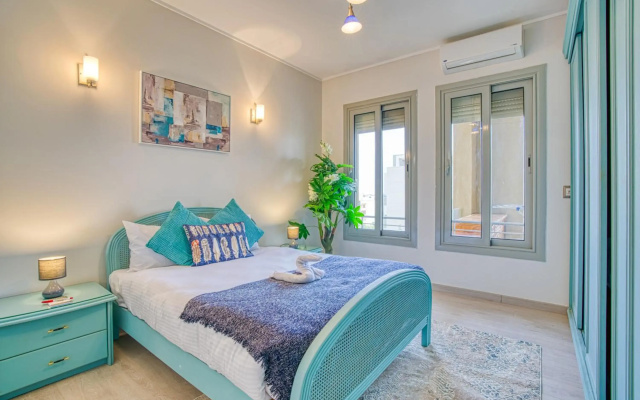 Luxurious 1 BR Apartment near Point 90 Mall✯