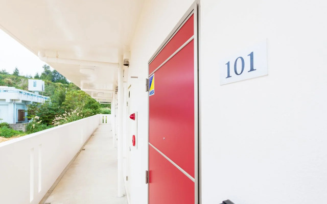 Kariyushi Condominium Resort Kin Yaka Seaside