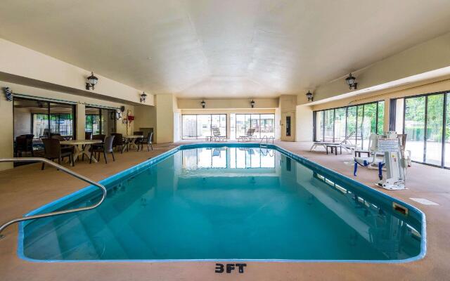 Comfort Suites Marion North