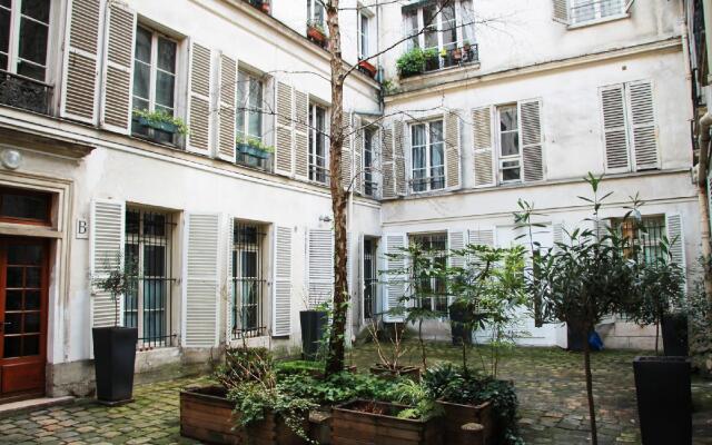 Luxury Apartment in Montorgueil 2