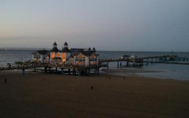 Ferienhaus Boddenkiek mit Wasserblick in Seedorf