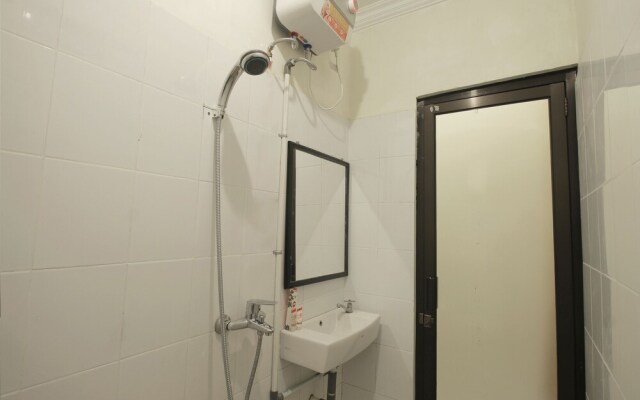 Griya Hanum Syariah by OYO Rooms