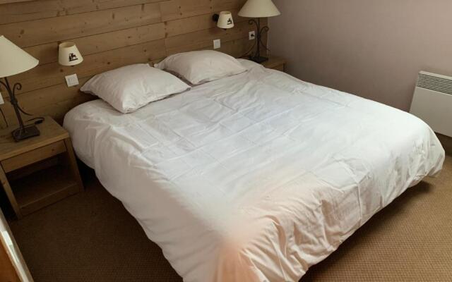 Duplex risoul 1850 résidence antares