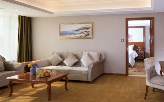 Vienna Hotel (Longmen)