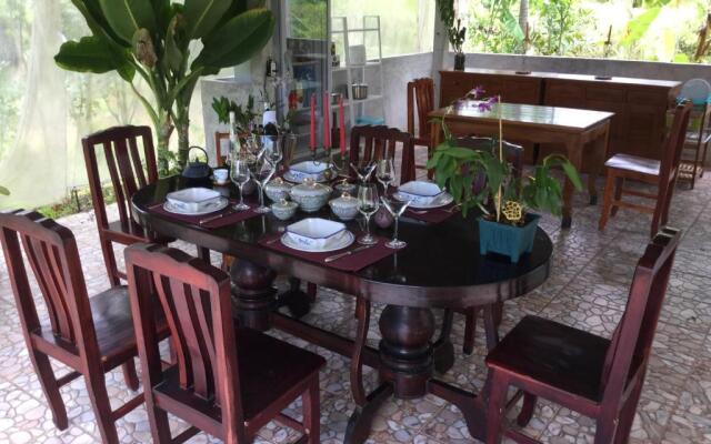 Vacation House with tropical garden and private pool