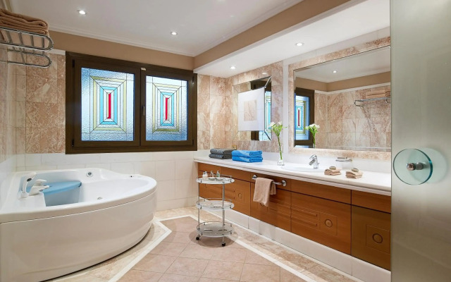 Aldemar Knossos Royal & Knossos Villas