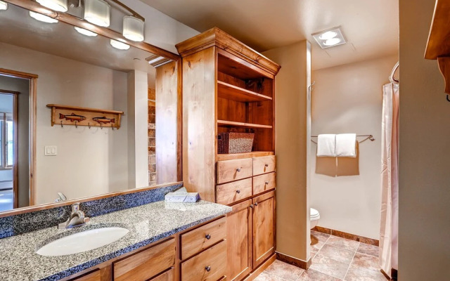 Jackpine & Black Bear Condos