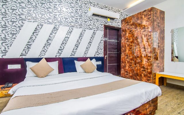 JK Hotel By OYO Rooms