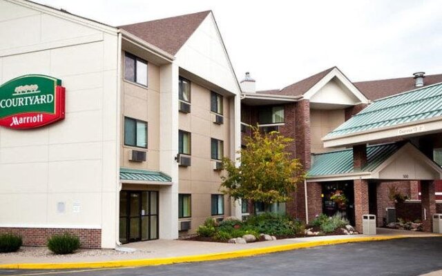 Courtyard by Marriott La Crosse