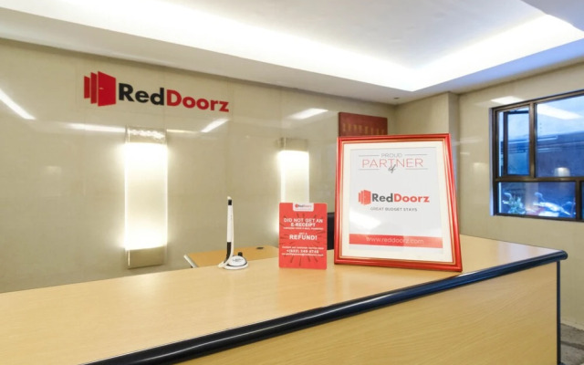 RedDoorz Plus @ Orchard Tower Manila