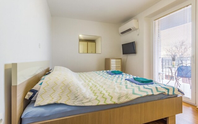 Amazing Home in Bratulici With Wifi and 2 Bedrooms