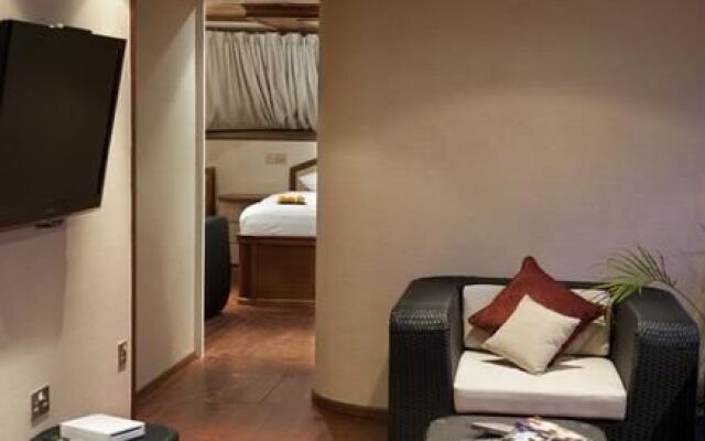Hotel Kaani Princess