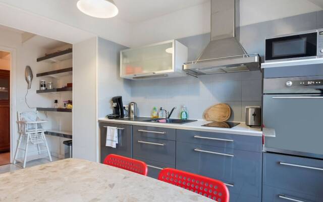 Modern & Spacious Apartment in Downtown Bayeux