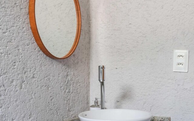 Linda Casa com Churrasqueira 5 min da Praia