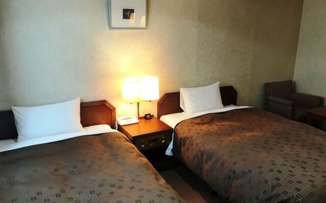 Kanayama Plaza Hotel