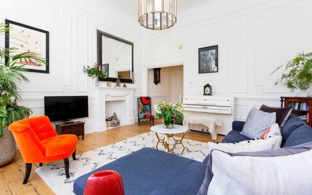 Beautiful On Buckland Crescent