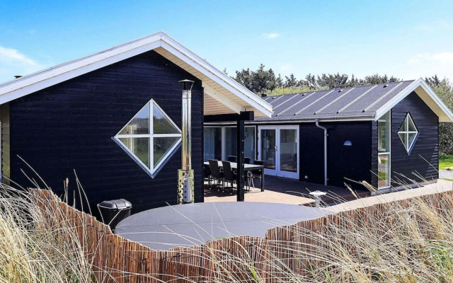 Stunning Holiday Home in Hirtshals with Hot Tub