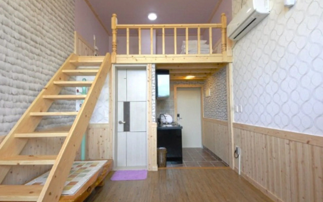 Suncheon Bay Reed Field Pension