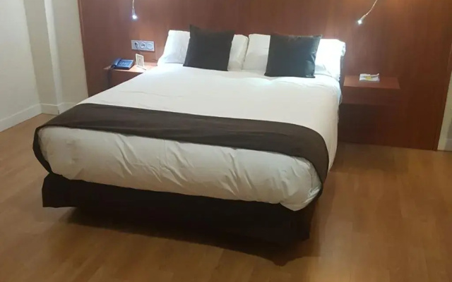 Hotel Familia Conde