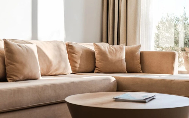 Seaside Retreat Green Coast