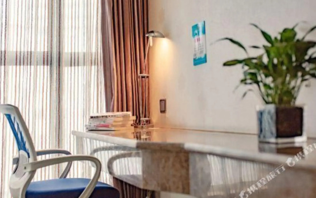 Yijia Hotel