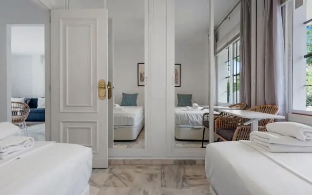 Amazing Pool and Garden Apartment by Costarentals - Ref 253