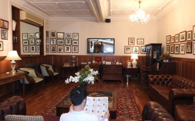 Manor Boutique Hotel