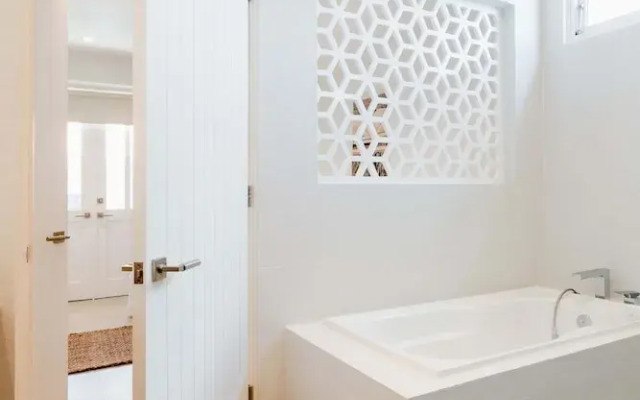 w Phenomenal 1BR w Balcony in Panama