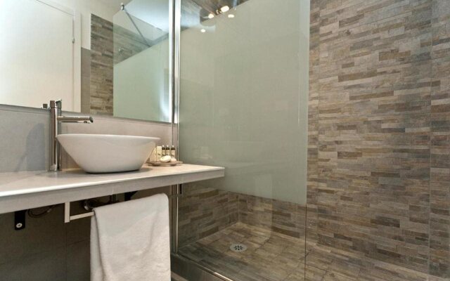 Aeterna Suites Collection