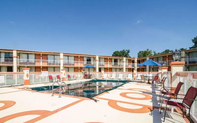 Rodeway Inn Hotel Greensboro